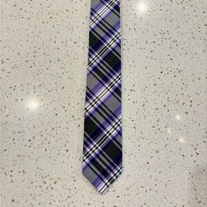 NWOT Alfani Men’s Reversible Tie Purple Silver Grey 57” X 2.5”